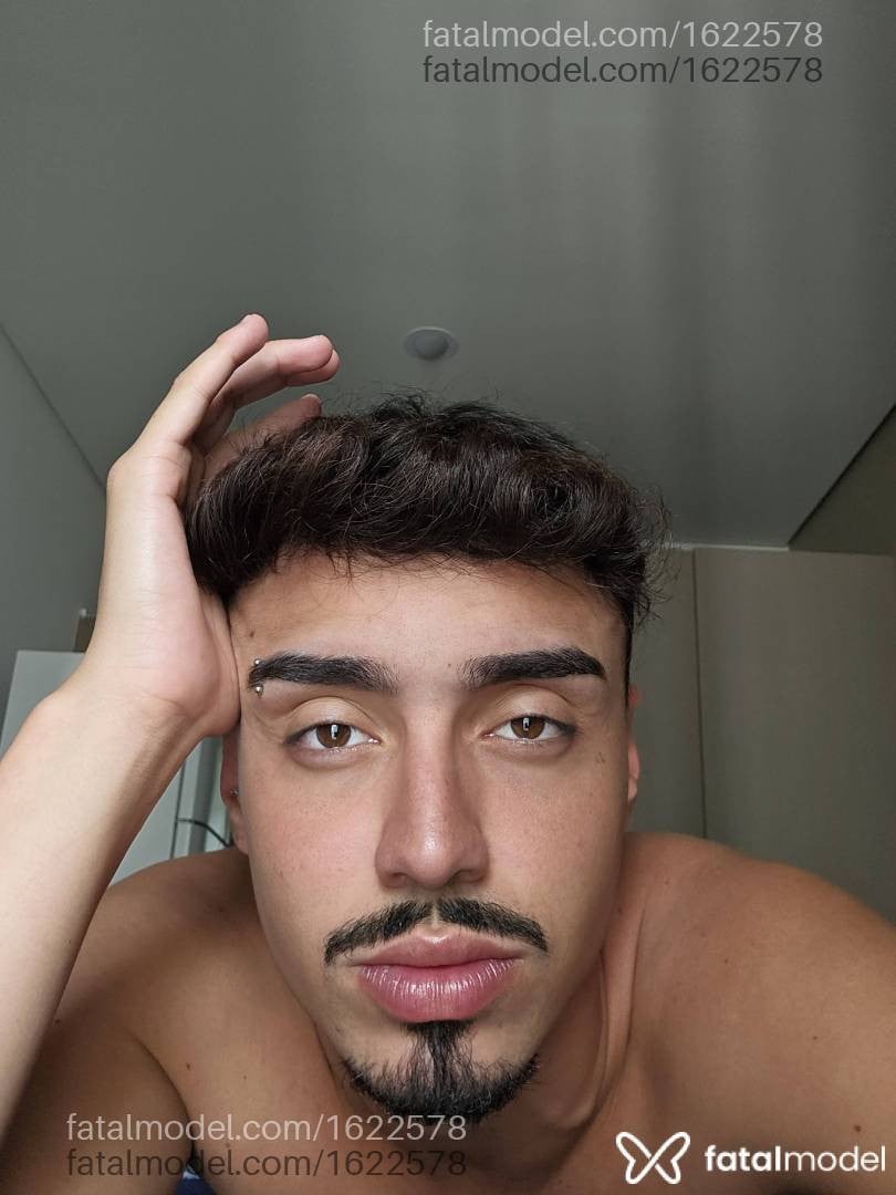 Acompanhante homem morena (o) de olhos castanhos em Ribeirão Preto - Diego Oliver
