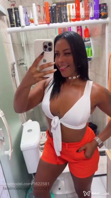 Acompanhante mulher morena (o) de olhos castanhos em Cabo Frio - Thalita