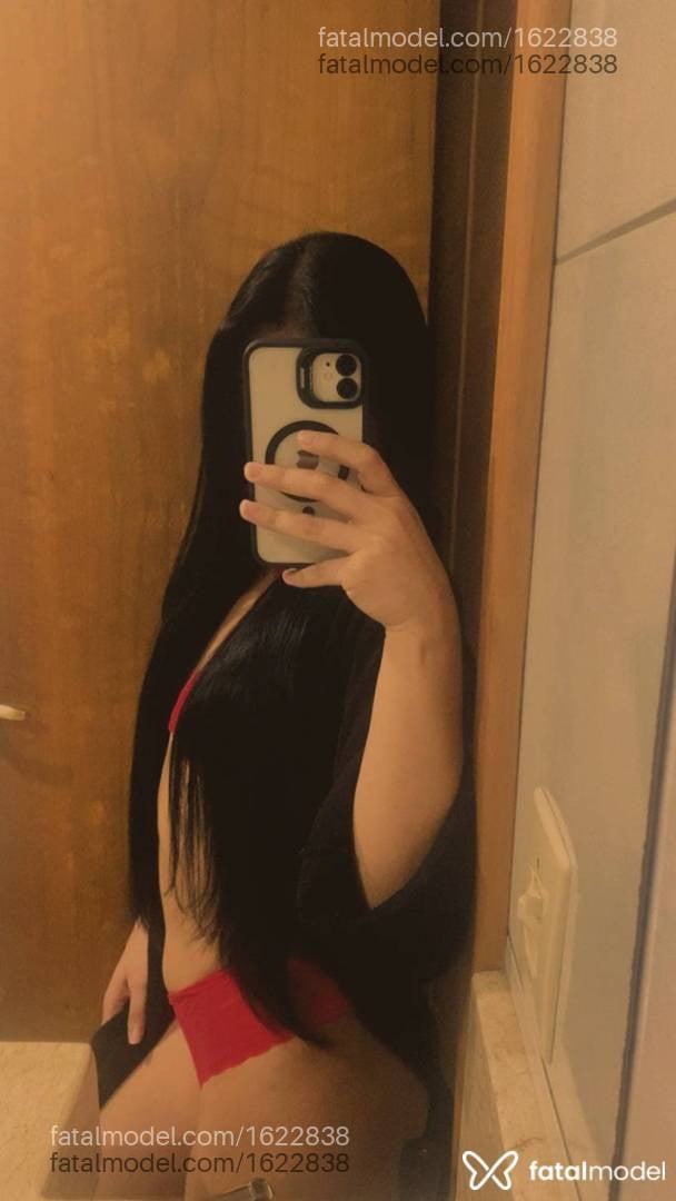 Acompanhante mulher morena (o) de olhos pretos - Lara