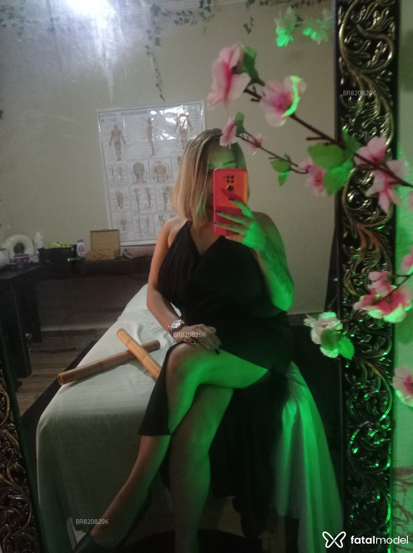 Acompanhante mulher morena (o) de olhos castanhos em Praia Grande - Safira Mendes