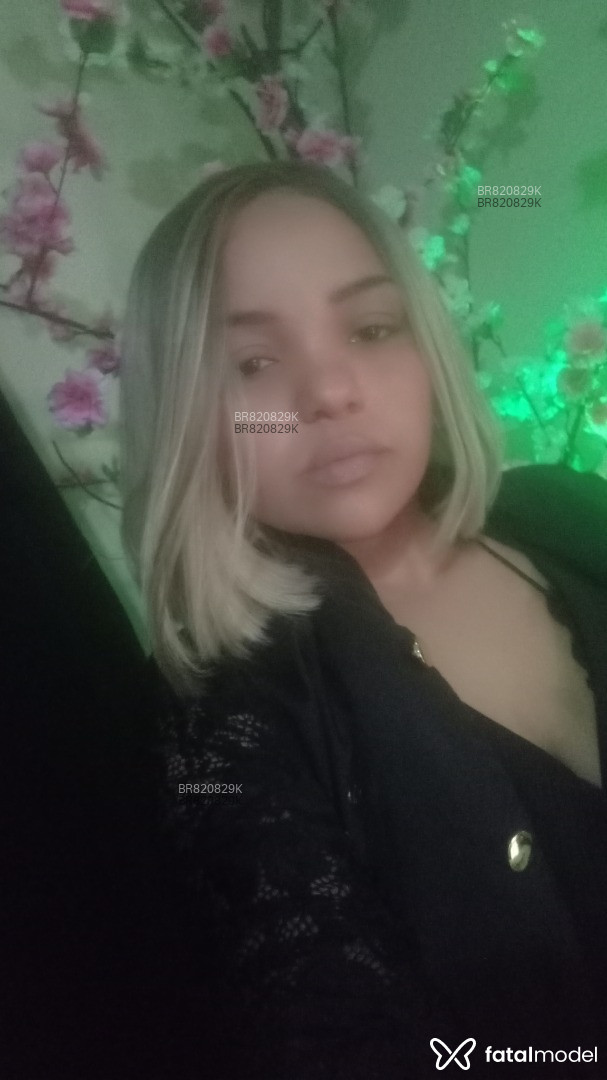 Acompanhante mulher morena (o) de olhos castanhos em Praia Grande - Safira Mendes