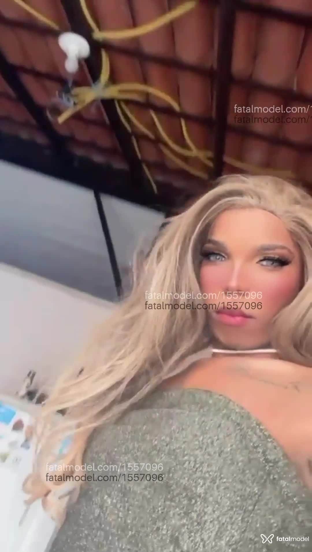 Acompanhante mulher trans com cabelo castanho de olhos pretos em Araruama Acompanhante mulher trans com cabelo castanho de olhos pretos em Araruama - Julia