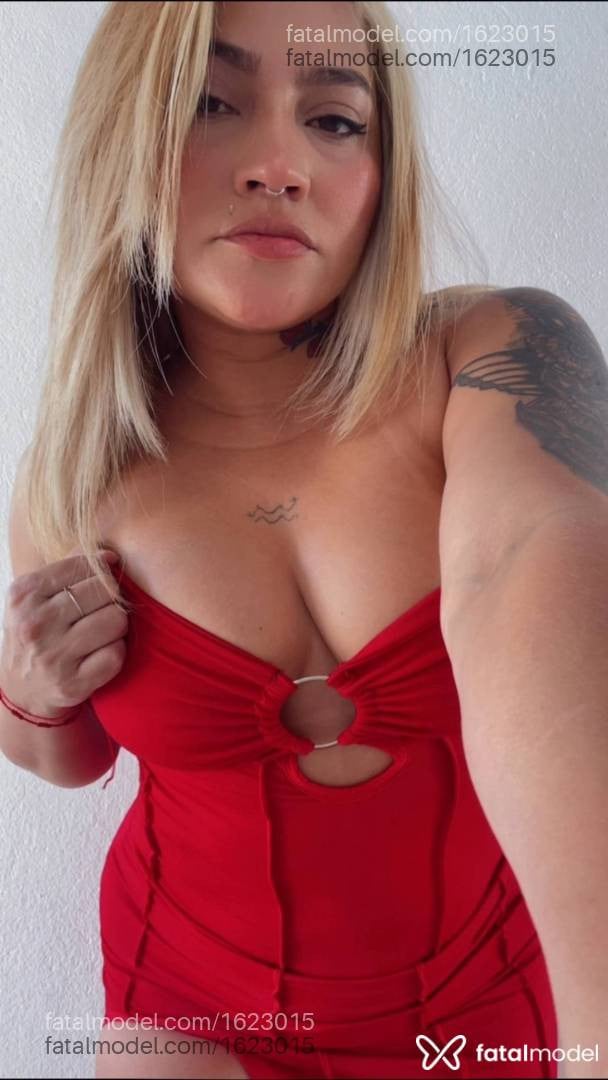 Acompanhante mulher loira (o) de olhos mel - Letticia lins