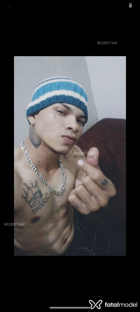 Acompanhante homem com cabelo castanho de olhos mel em Uberlândia - Mathias Tutu