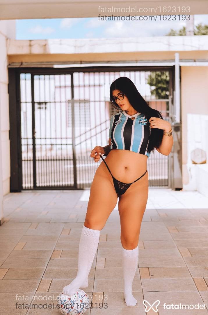 Acompanhante mulher morena (o) de olhos castanhos em Canoas - Helena