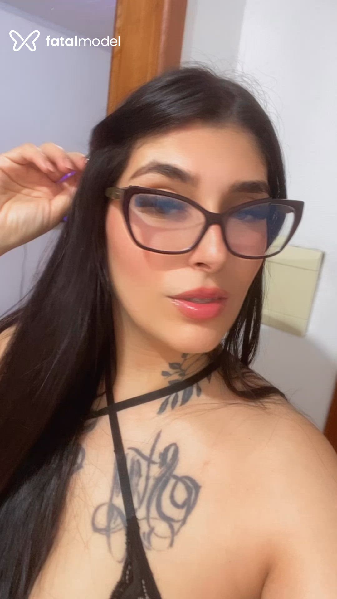 Acompanhante mulher morena (o) de olhos castanhos em Canoas Acompanhante mulher morena (o) de olhos castanhos em Canoas - Helena