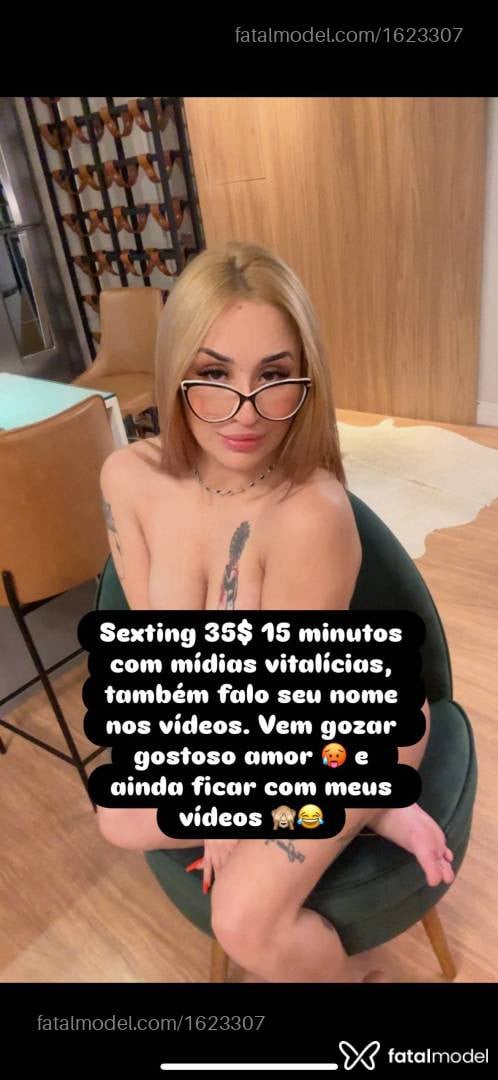 Acompanhante mulher loira (o) de olhos castanhos - Ayla