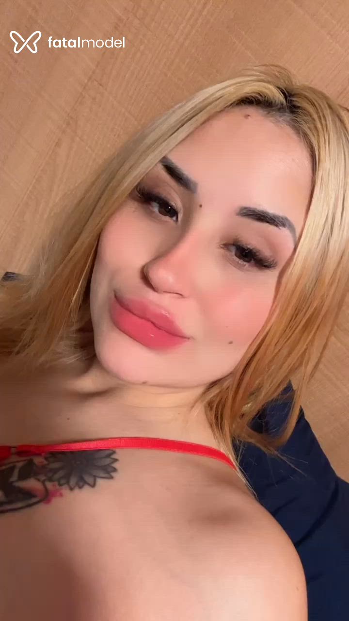 Acompanhante mulher morena (o) de olhos castanhos - Ayla Acompanhante mulher morena (o) de olhos castanhos - Ayla