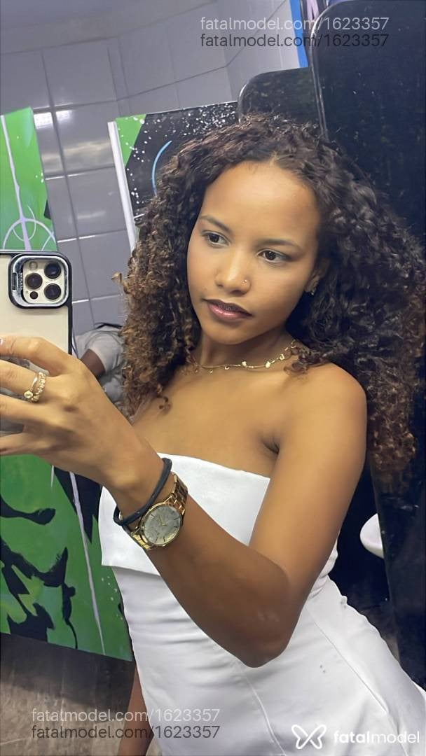 Acompanhante mulher morena (o) de olhos pretos em Petrolina - Julia Alves