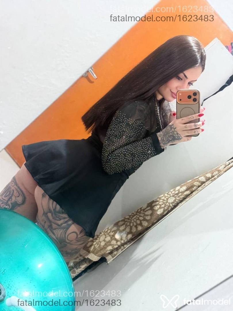 Acompanhante mulher morena (o) de olhos castanhos - Ester