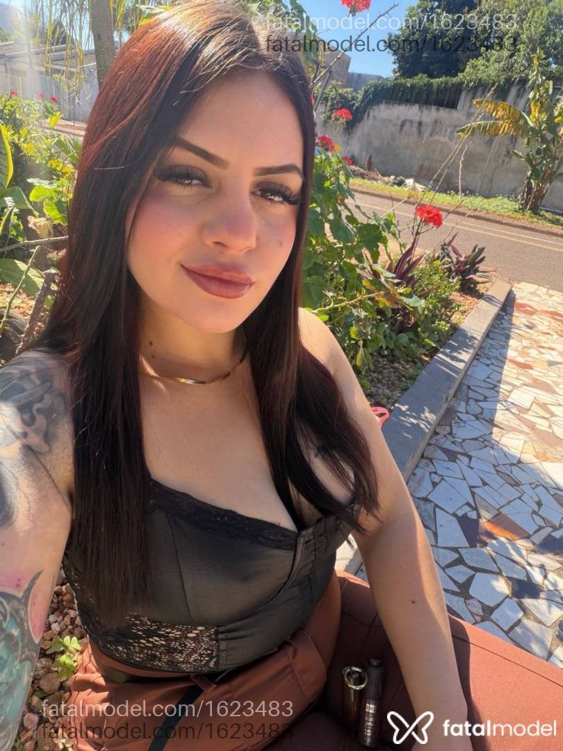 Acompanhante mulher morena (o) de olhos castanhos - Juliadocinho