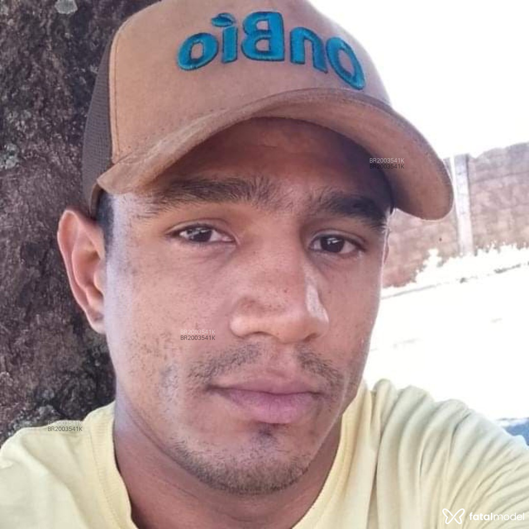 Acompanhante homem morena (o) de olhos pretos em Ribeirão Preto - Erick