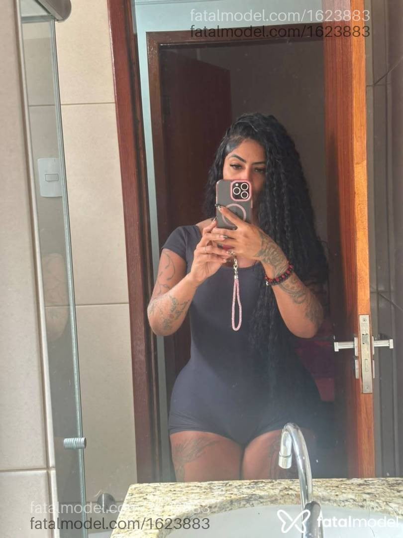 Acompanhante mulher morena (o) de olhos castanhos - THAÍS PASSIST