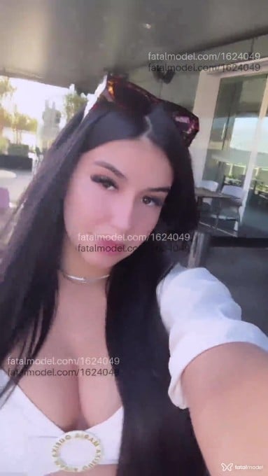 Acompanhante mulher morena (o) de olhos pretos - Leticia Acompanhante mulher morena (o) de olhos pretos - Leticia