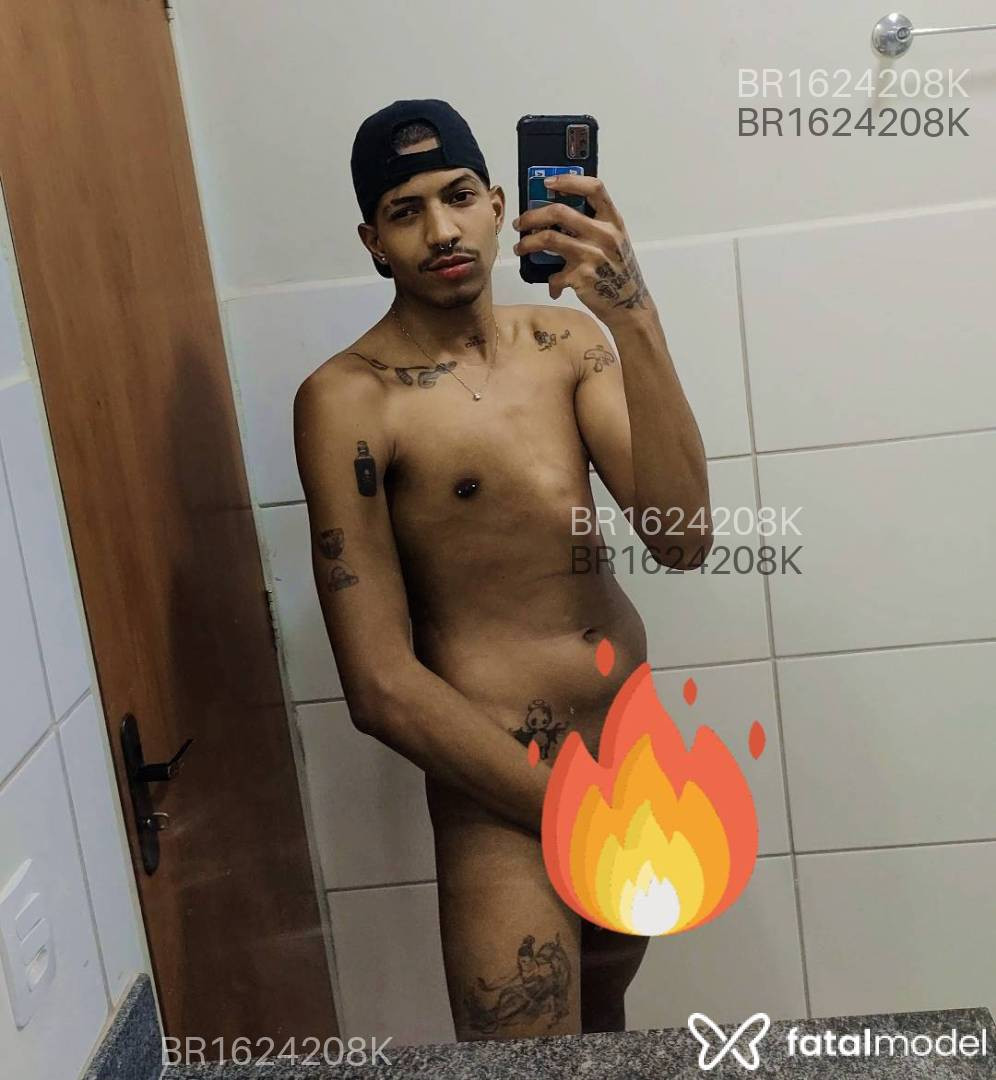 Acompanhante homem morena (o) de olhos pretos em Virtual - Louis