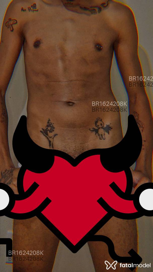 Acompanhante homem morena (o) de olhos pretos em Virtual - Louis