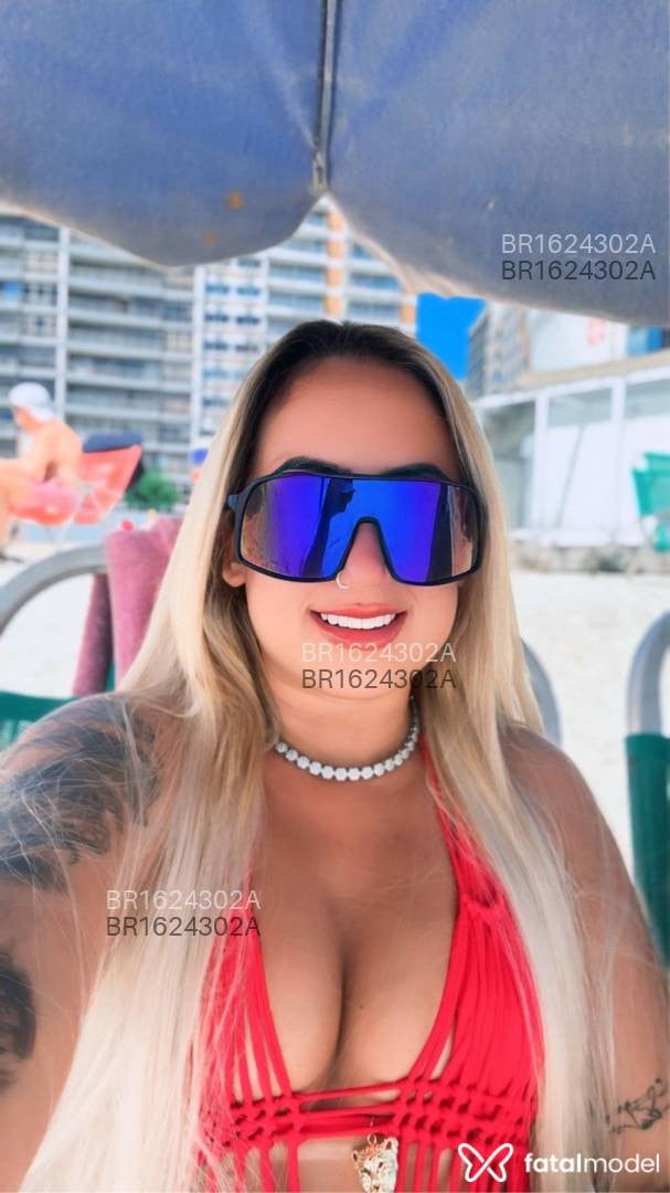 Acompanhante mulher loira (o) de olhos castanhos - Nicole Acompanhante mulher loira (o) de olhos castanhos - Nicole