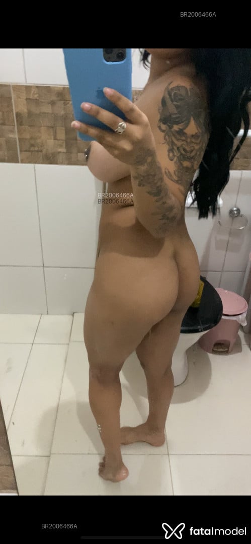 Acompanhante mulher com cabelo castanho de olhos pretos em Aparecida de Goiânia - Angela Maria