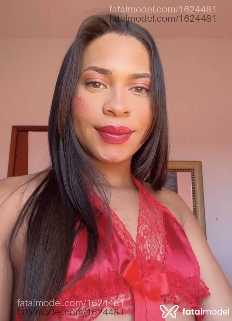 Acompanhante travesti com cabelo castanho de olhos verdes - Laryssa mel