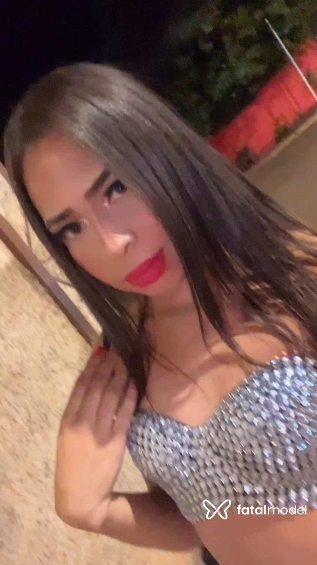 Acompanhante travesti com cabelo castanho de olhos verdes - Laryssa mel