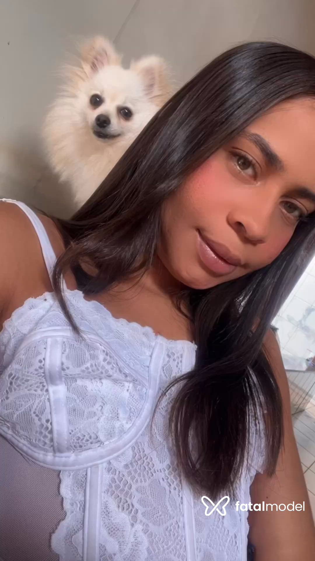 Acompanhante travesti com cabelo castanho de olhos verdes - Laryssa mel