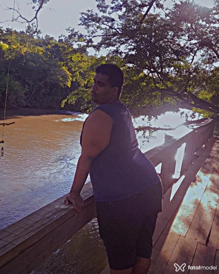 Acompanhante homem morena (o) de olhos castanhos em Campo Grande - Henrique