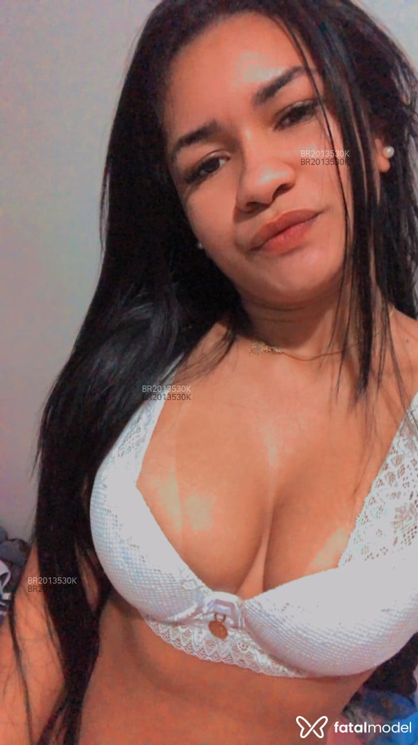 Acompanhante mulher morena (o) de olhos castanhos em Uruaçu Acompanhante mulher morena (o) de olhos castanhos em Uruaçu - Sarah