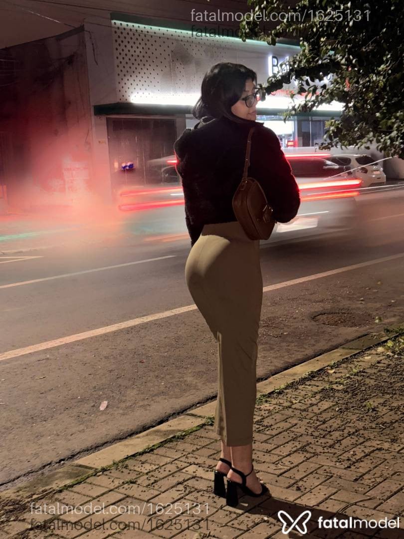 Acompanhante mulher morena (o) de olhos castanhos - Alice Ferrari