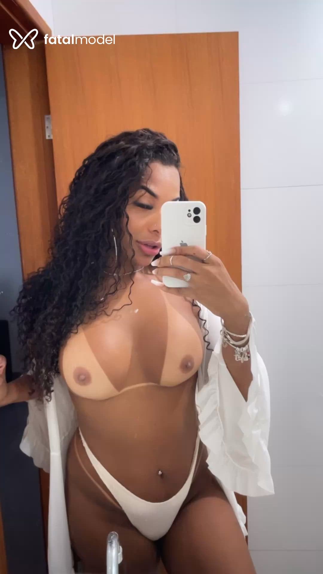 Acompanhante travesti morena (o) de olhos castanhos - Brunessa Andrade