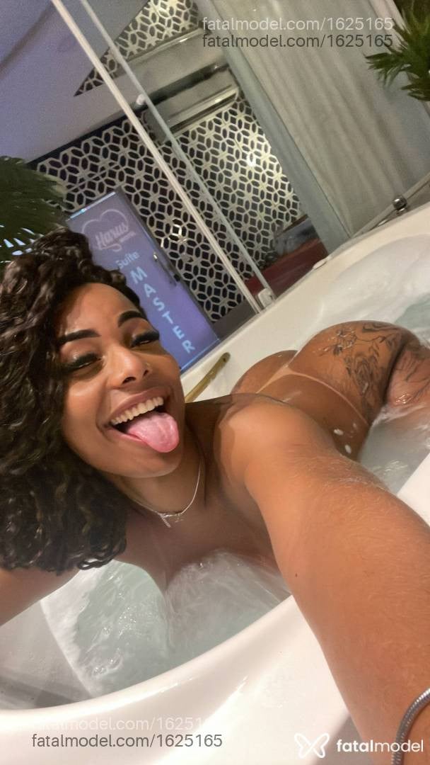 Acompanhante travesti morena (o) de olhos castanhos em Linhares - Brunessa Andrade