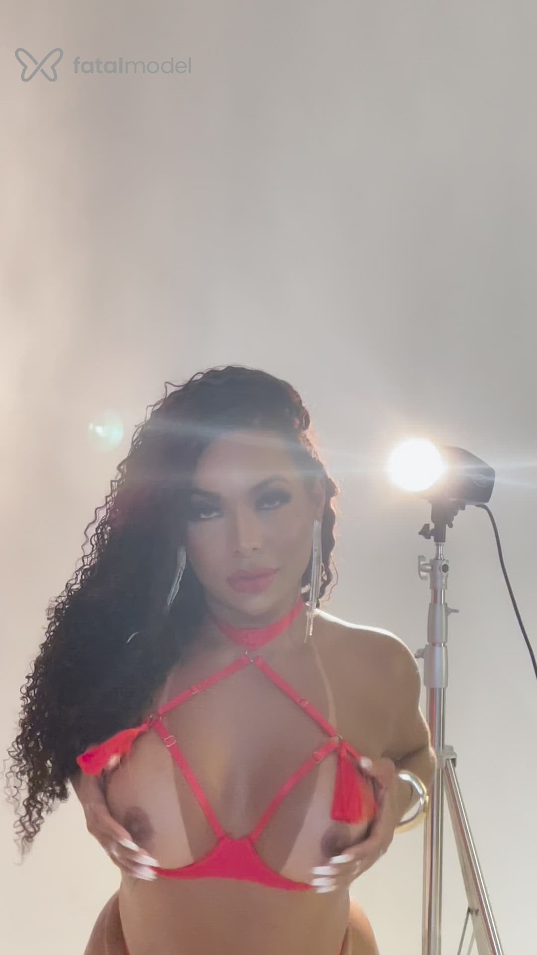 Acompanhante travesti morena (o) de olhos castanhos - Brunessa Andrade