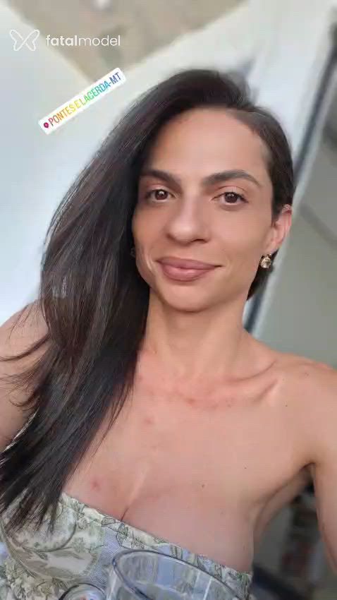 Acompanhante mulher trans com cabelo castanho de olhos castanhos - Patrícia Cardoso Acompanhante mulher trans com cabelo castanho de olhos castanhos - Patrícia Cardoso