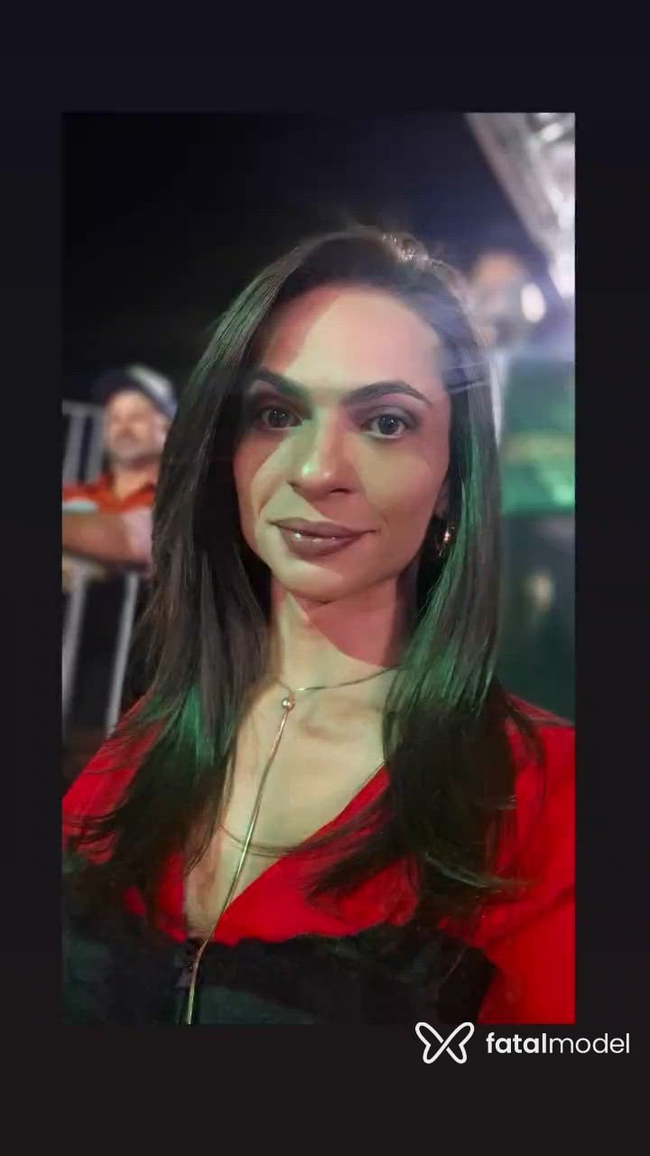 Acompanhante mulher trans com cabelo castanho de olhos castanhos - Patrícia Cardoso Acompanhante mulher trans com cabelo castanho de olhos castanhos - Patrícia Cardoso