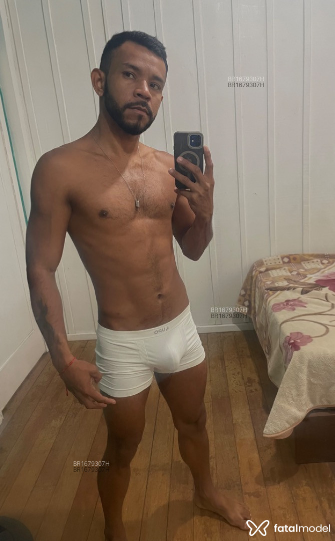 Acompanhante homem morena (o) de olhos castanhos em Gaspar Acompanhante homem morena (o) de olhos castanhos em Gaspar - Cláudio