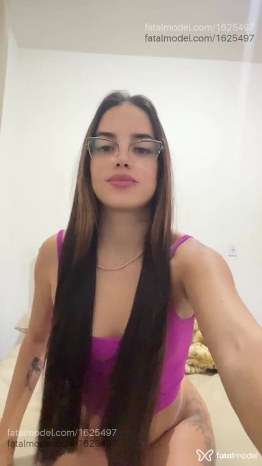 Acompanhante mulher morena (o) de olhos castanhos em João Monlevade - Karen