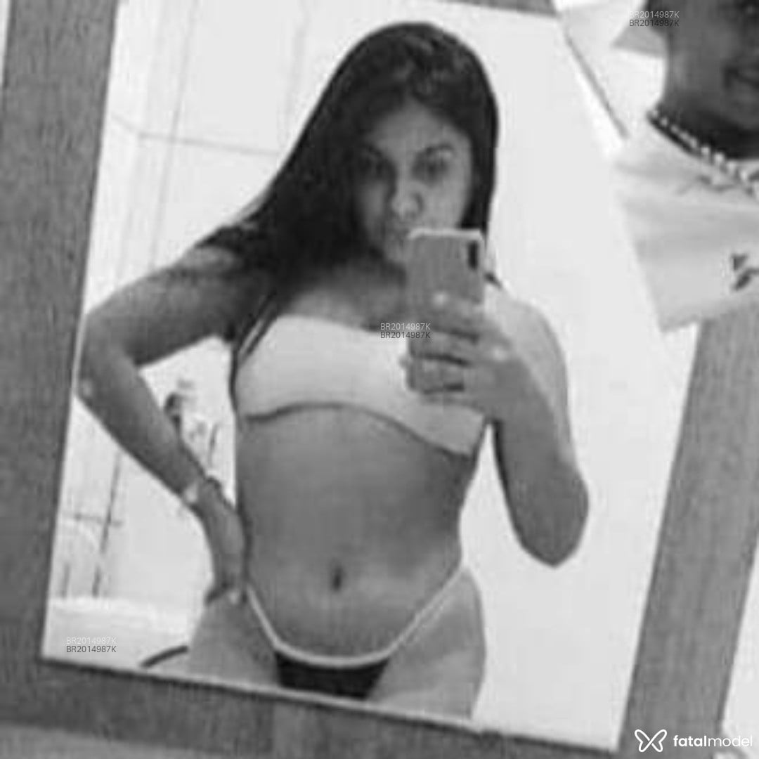 Acompanhante mulher morena (o) de olhos pretos em Rio de Janeiro Acompanhante mulher morena (o) de olhos pretos em Rio de Janeiro - Rayssa