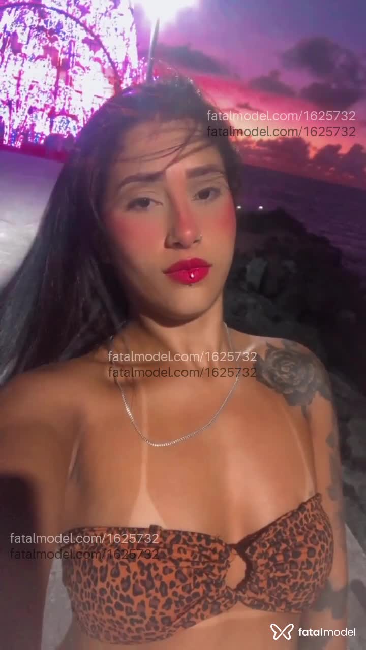 Acompanhante mulher morena (o) de olhos castanhos em Rio do Sul Acompanhante mulher morena (o) de olhos castanhos em Rio do Sul - Rafaela