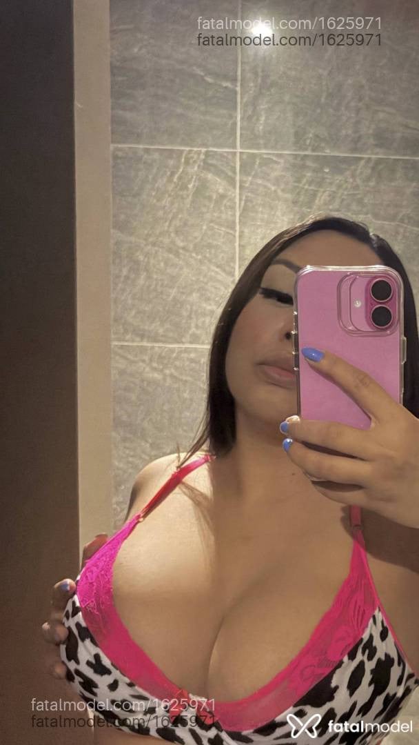 Acompanhante mulher com cabelo castanho de olhos castanhos em Erechim - Mariana Almeida