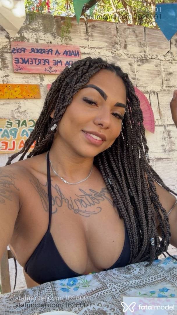 Acompanhante mulher morena (o) de olhos pretos em Fortaleza - Nicolle