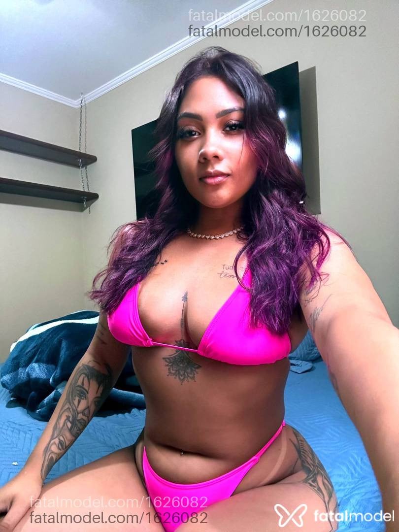 Acompanhante mulher loira (o) de olhos castanhos - Lorenna Silva