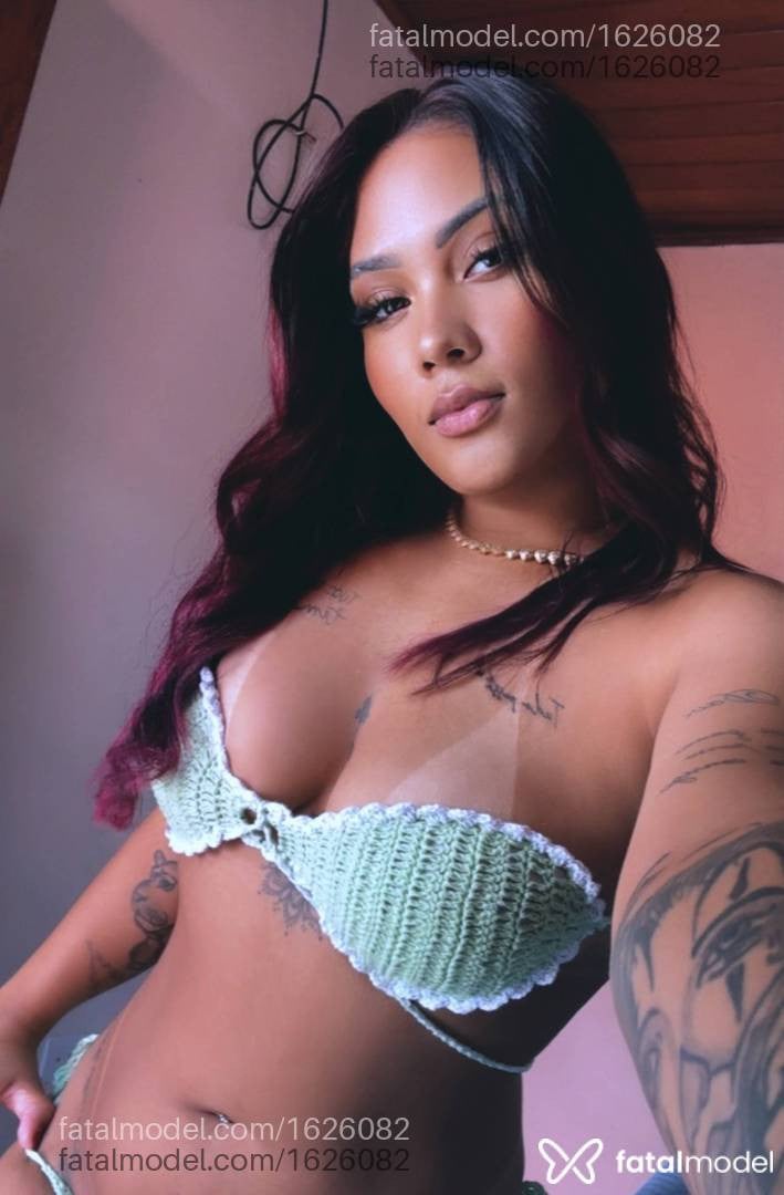 Acompanhante mulher loira (o) de olhos castanhos - Lorenna Silva
