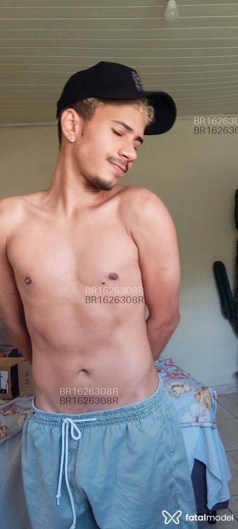 Acompanhante homem com cabelo castanho de olhos castanhos - Vinícius Gabriel Acompanhante homem com cabelo castanho de olhos castanhos - Vinícius Gabriel