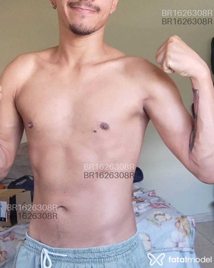 Acompanhante homem com cabelo castanho de olhos castanhos - Vinícius Gabriel Acompanhante homem com cabelo castanho de olhos castanhos - Vinícius Gabriel