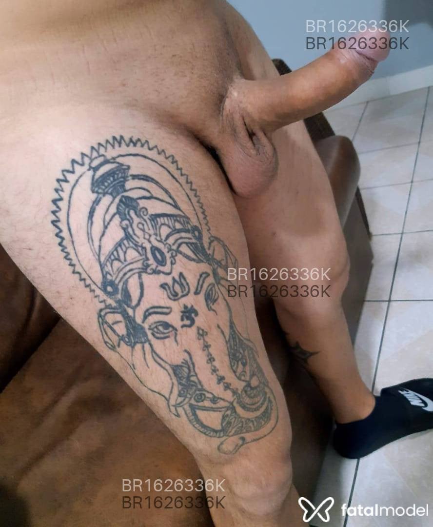Acompanhante homem com cabelo castanho de olhos castanhos em Porto Alegre - Gabriel Bellucci