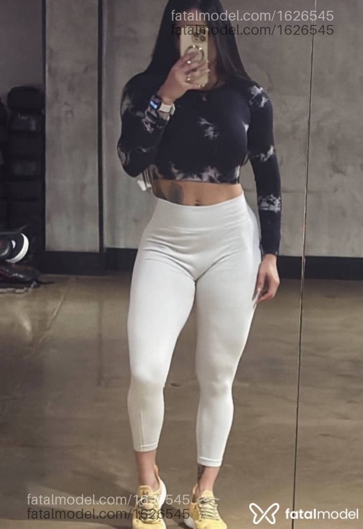 Acompanhante mulher morena (o) de olhos castanhos - Yasmin Santos