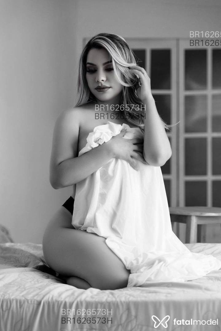 Acompanhante mulher loira (o) de olhos castanhos em Juiz de Fora - Antonella