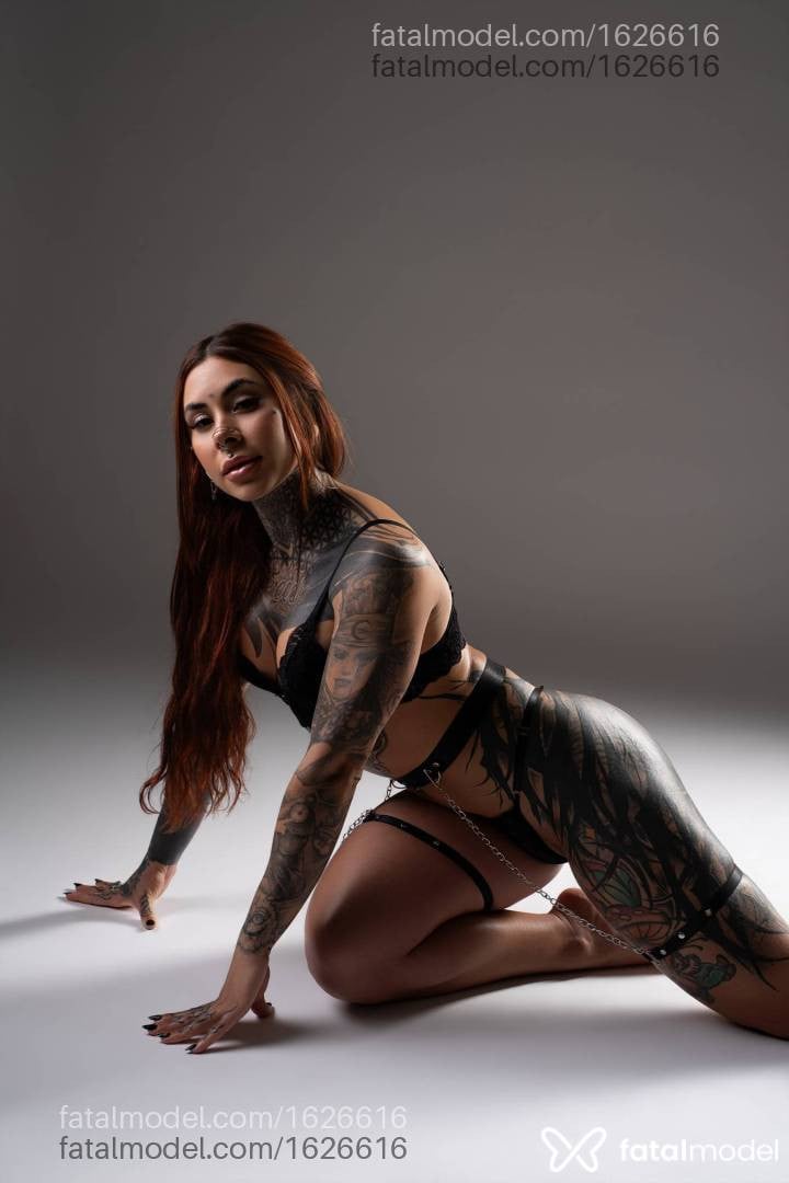 Acompanhante mulher ruiva (o) de olhos castanhos - Ariel Alves