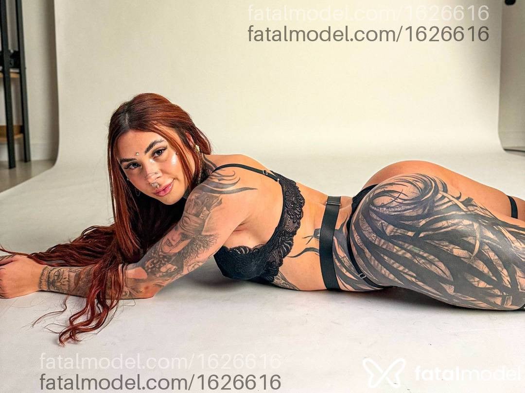 Acompanhante mulher ruiva (o) de olhos castanhos - Ariel Alves