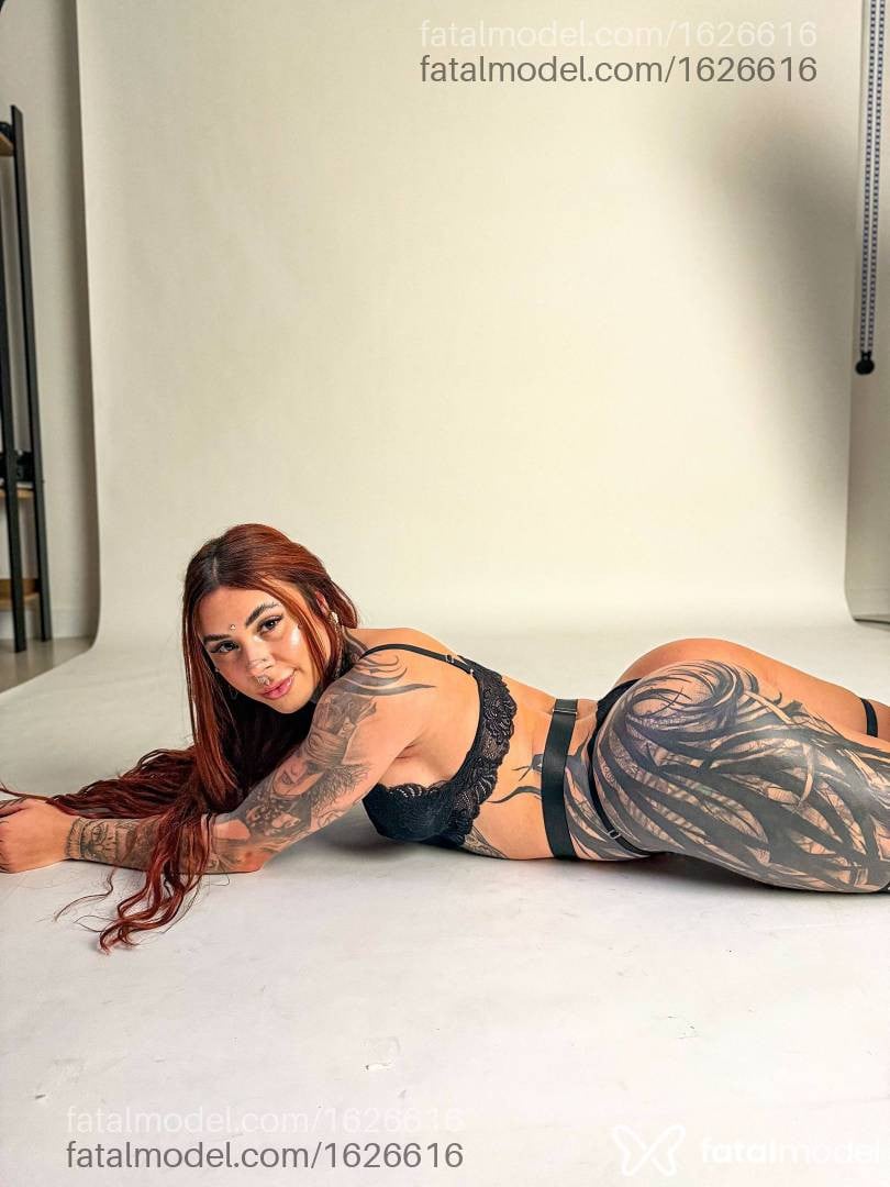 Acompanhante mulher ruiva (o) de olhos castanhos - Ariel Alves