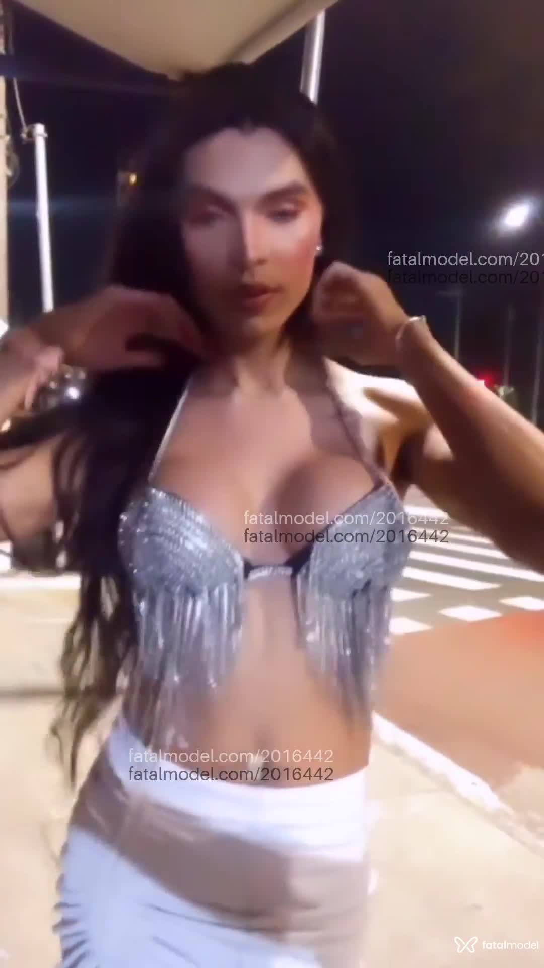 Acompanhante mulher trans morena (o) de olhos castanhos em São Paulo - Giúlia Schmutz